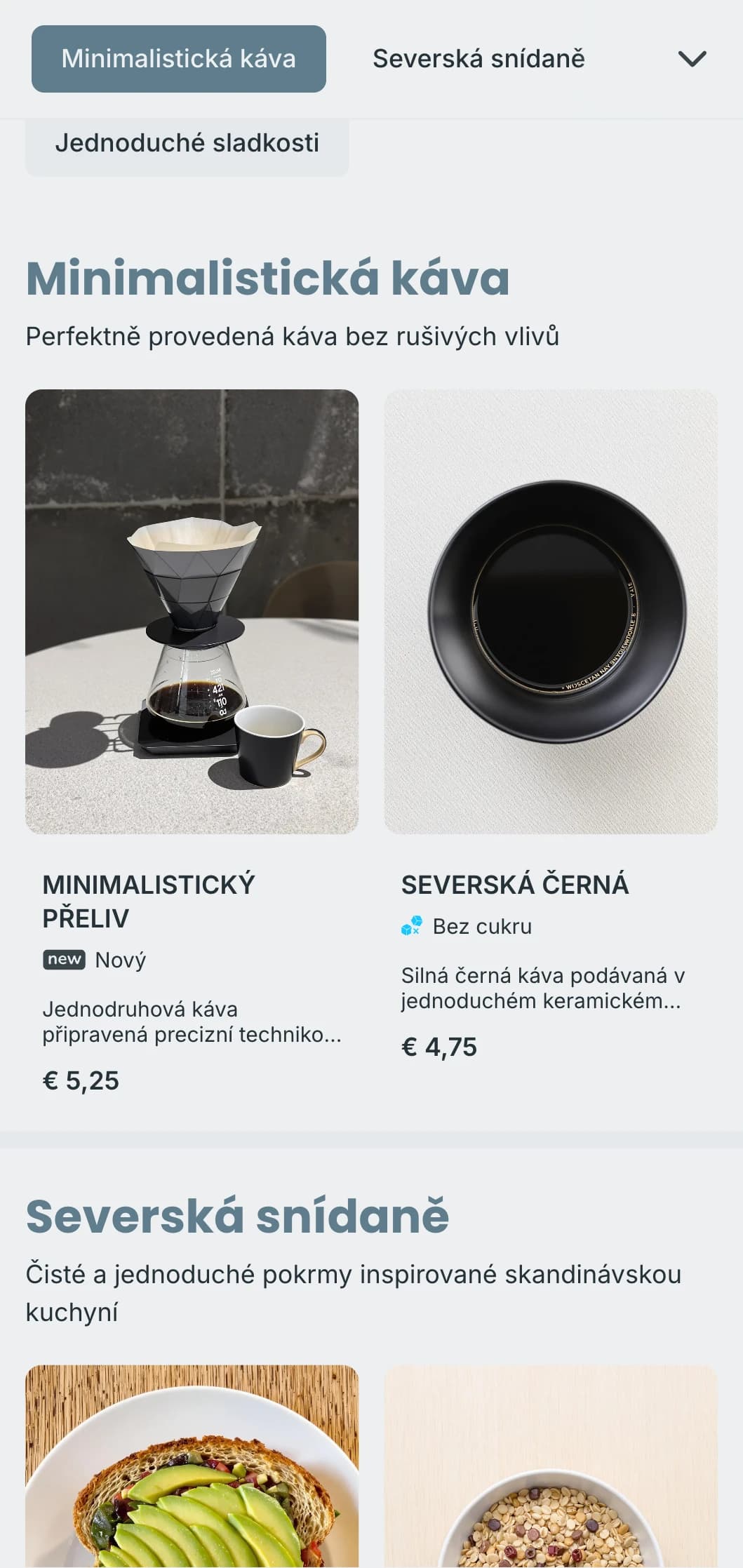 Čistý design inspirovaný skandinávským stylem s chladnými modrými tóny pro moderní minimalistické kavárny.